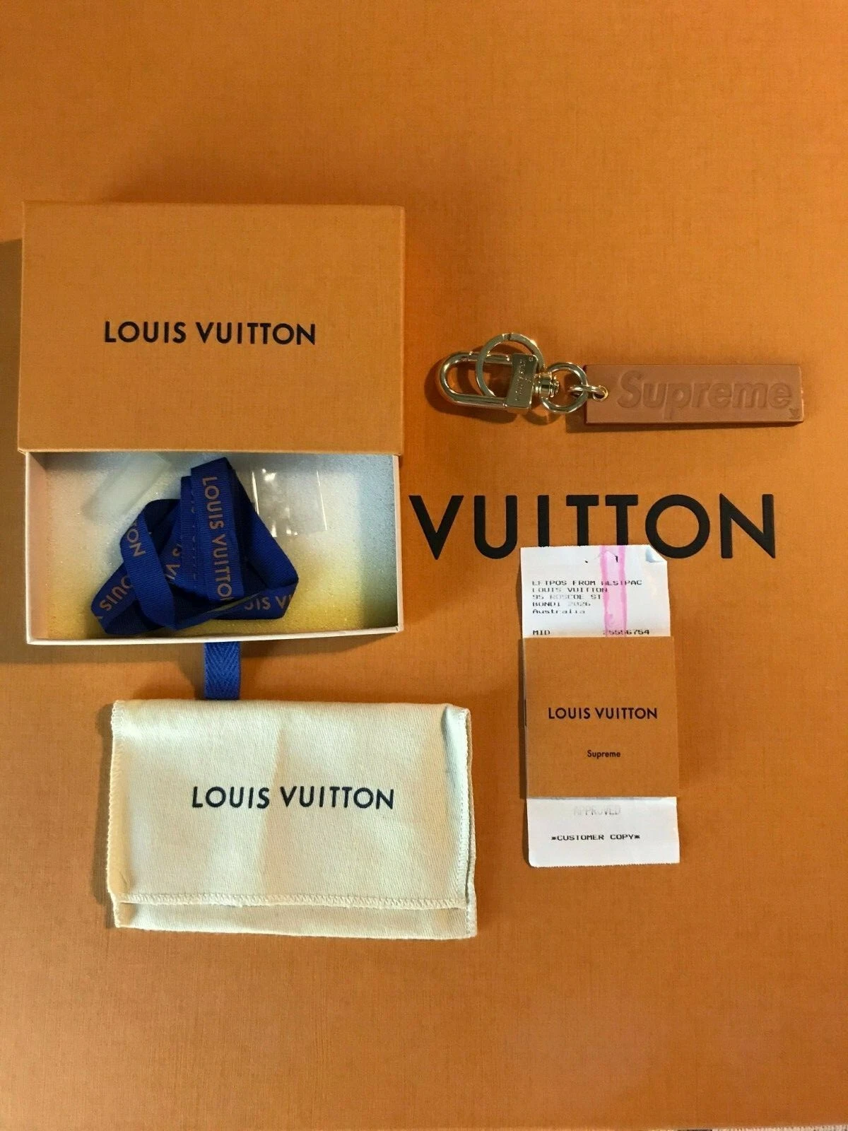100 % authentique. Porte clés Supreme x Louis Vuitton marron 2017 Tout neuf