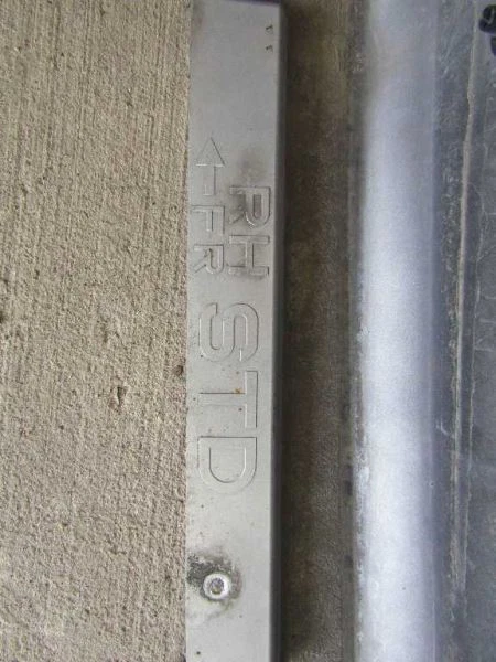 2006 2007 INFINITI M35 M45 Capa Acabamento Saia Moldagem Lateral Direita Passageiro - Imagem 4 de 4