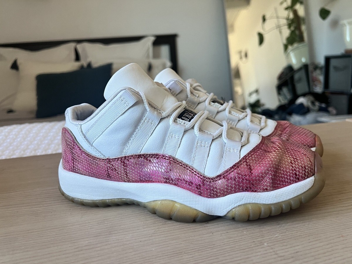 Size 4.5y - Jordan 11 Retro Low Snakeskin 2001 - 833003-103 Size 4.5y - Jordan 11 Retro Low Snakeskin 2001 - 833003-103