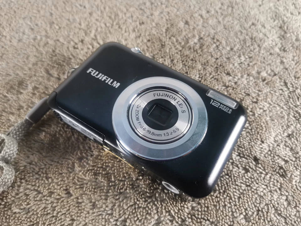 Fujifilm FinePix JV100 12.0MP Digital Camera - Black, photo 3 of 5