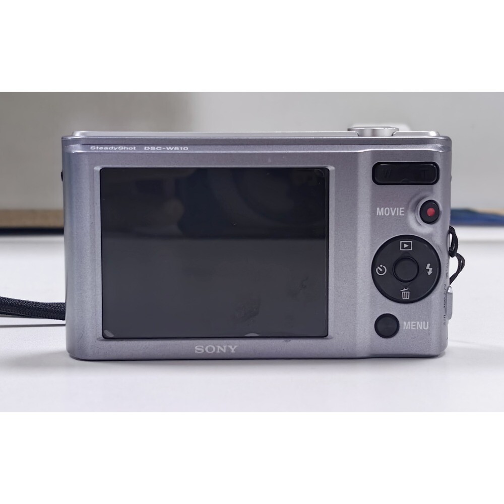 【極美品】ソニー SONY DSC-W810 シルバー #064 Sony CyberShot DSC W810 Digital Camera 20.1MP 6x Optical Zoom