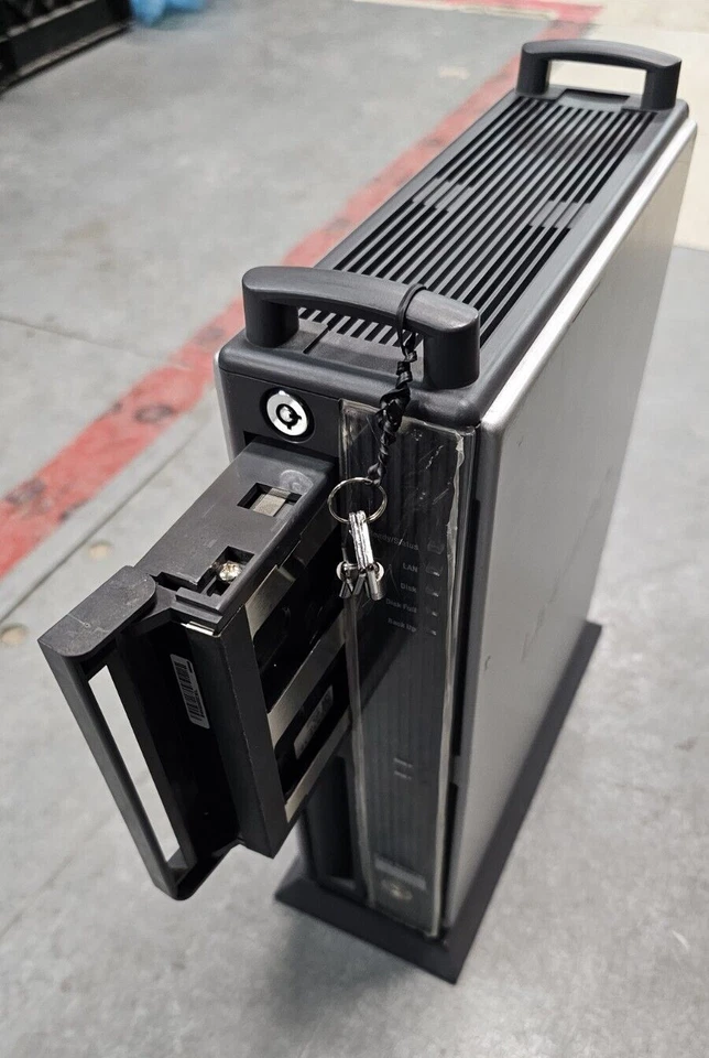 Linksys EFG250 Ver 2 Network Attached Storage Unit /W AC - Image 4 of 4