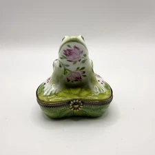 Limoges France Porcelain Floral Frog Trinket Box Hand Painted Peint Main Vtg
