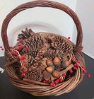 16" Willow Basket With Pinecones, Cinnamonsticks, Nuts, And Hollyberry.    #127 — photo 8