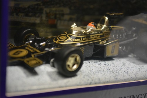 Corgi Classics 1:32 Lotus 72D Ford Cosworth Donington Collection 97377 - Picture 4 of 9