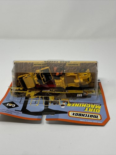 Matchbox Dirt Machines Caterpillar Road Pavers 32957 1998 - Picture 6 of 11