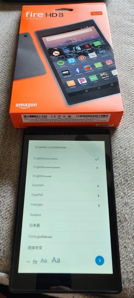 Amazon Kindle Fire HD 8 Tablet 16 GB Wi-Fi in Black Microsd Support 400 GB - Image 3 of 4