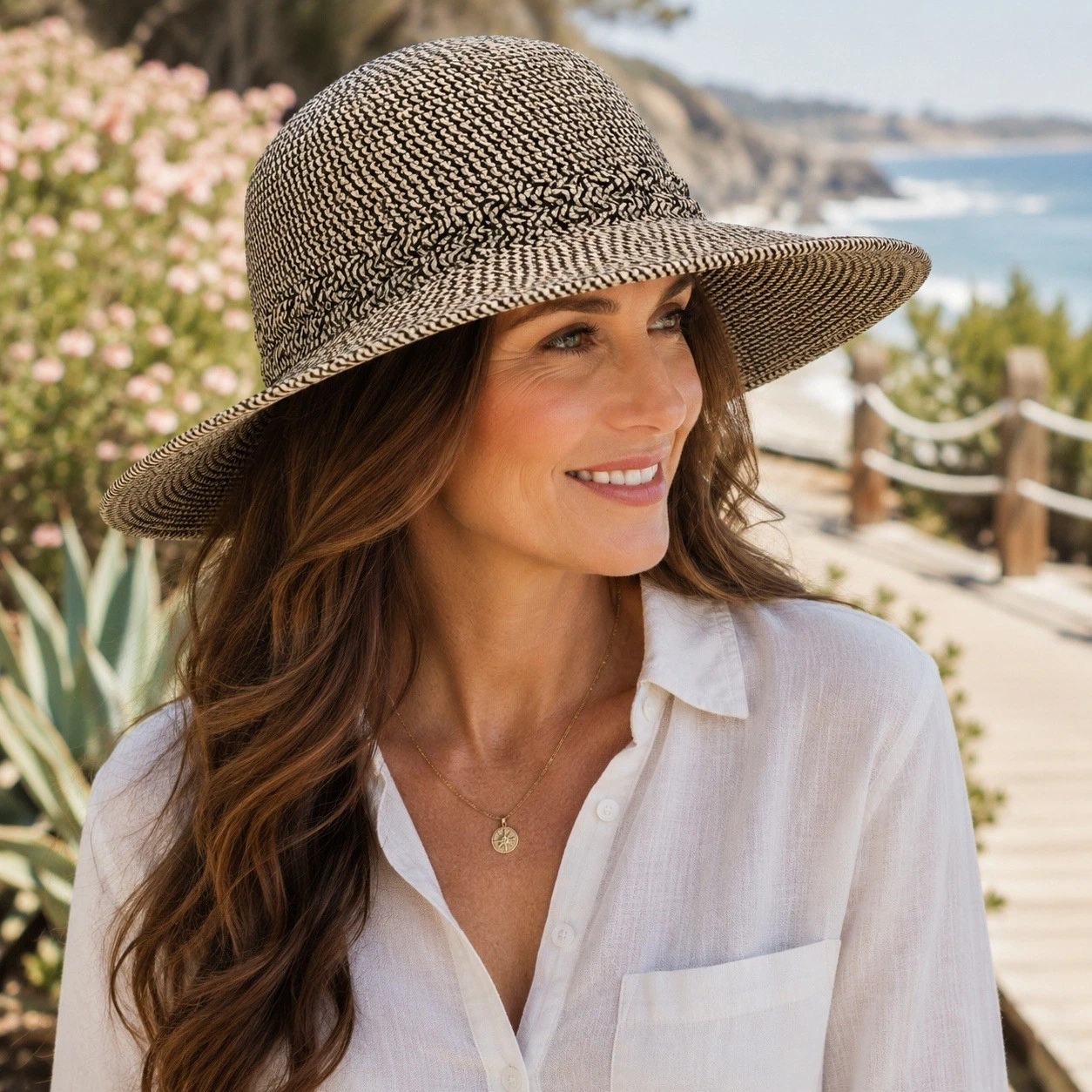 Sunday Afternoons Wide Brim Sun Hat Black Cream Woven Packable One Size