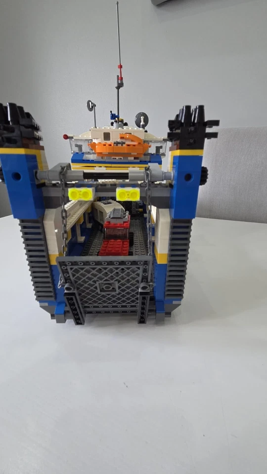 LEGO Creator 4997 Transport Ferry, photo 2 of 5