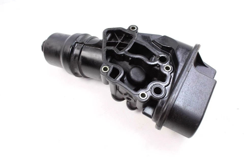 ENGINE OIL FILTER HOUSING / ADAPTER - AUDI A3 A4 S3 TT TTS VW EOS GOLF R GTI - Image 2 of 4