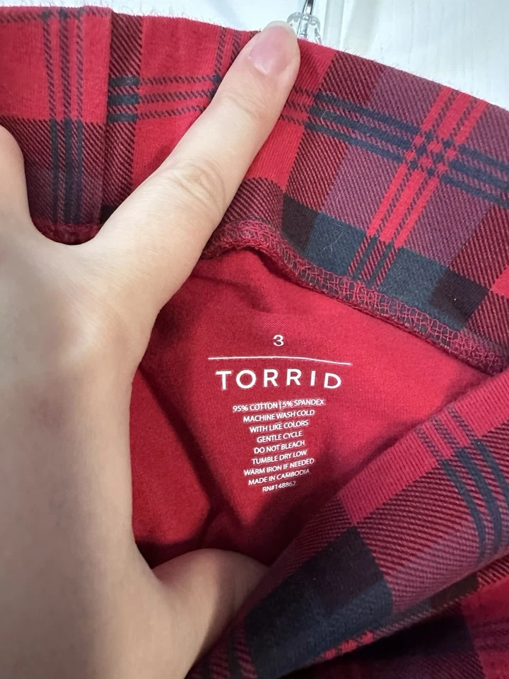 Pantalón leggings para mujer Torrid rojo y negro a cuadros talla 3X Foto 4 de 4