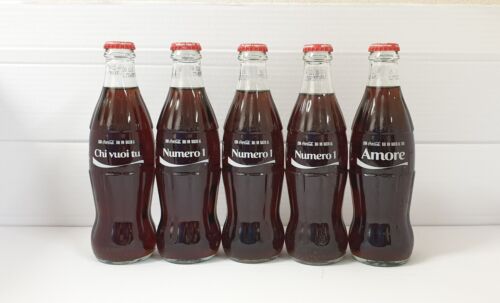 Coca Cola bottiglie serigrafate -DAI UN BACIO A.. .. . - - Foto 1 di 6
