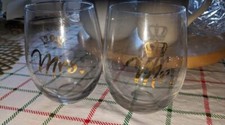 glass wine set Mr and Mrs stemless 2ea