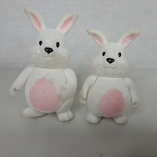 Little Li'l Woodzeez Lil Hoppingood White Bunny Figures Family of 2 Mom Baby