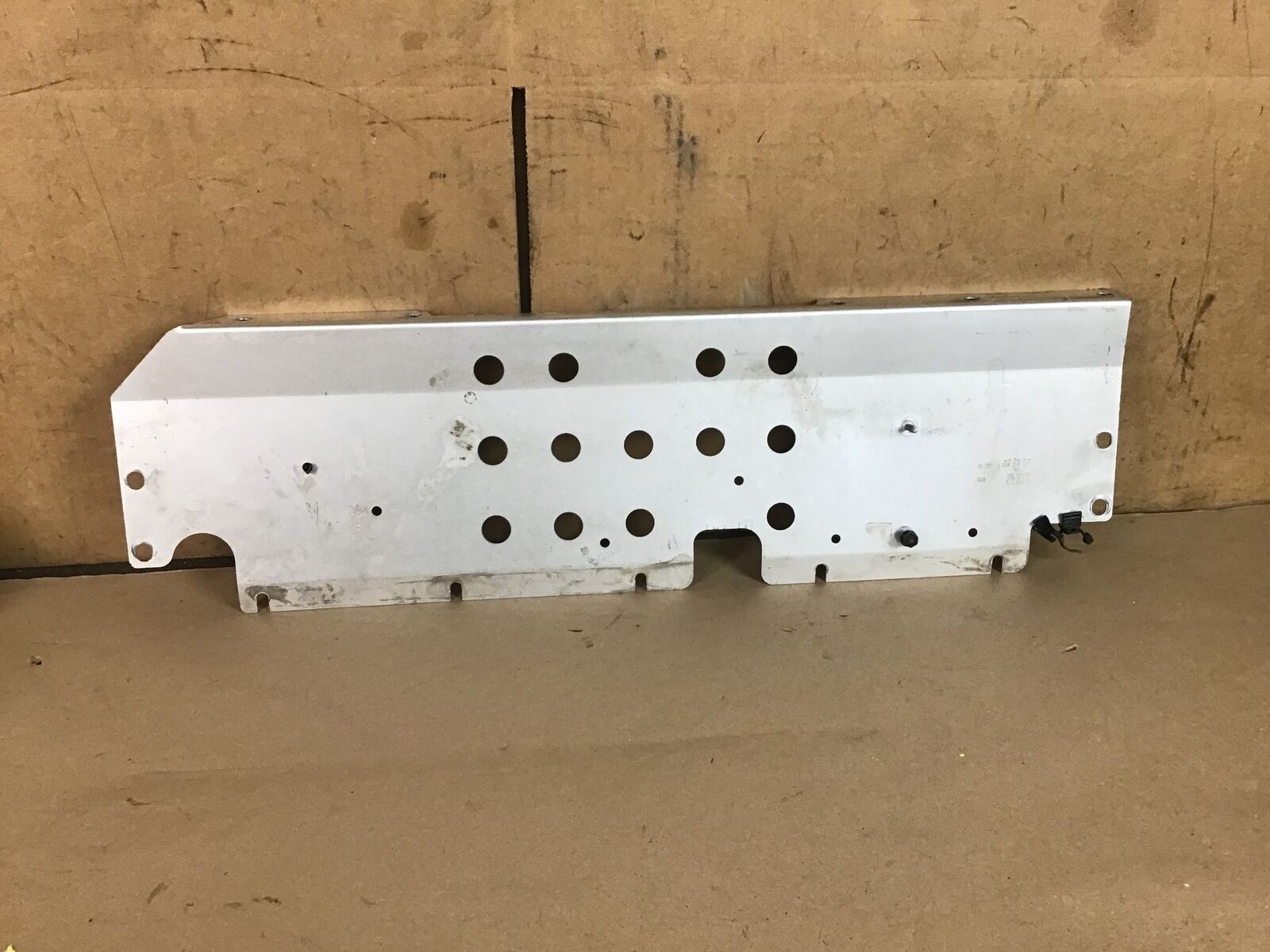 Audi R8 2011 Rear Body Control Unit Floor Cover Panel Shield Bracket 08 - 12 :A
