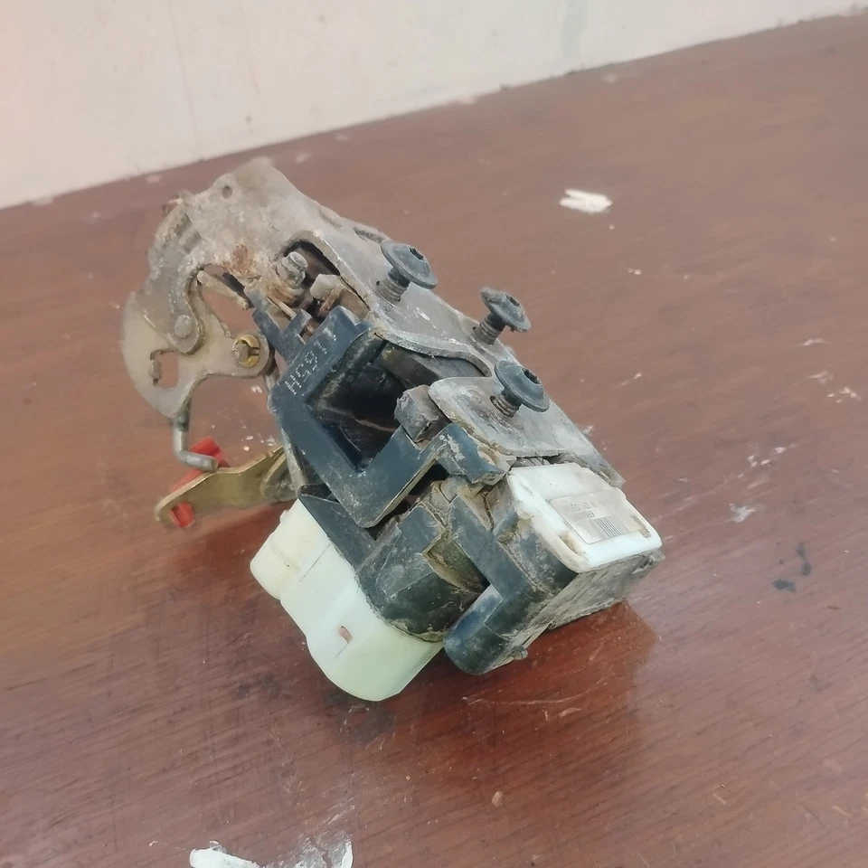 02-04 Chevrolet Trailblazer GMC Envoy Rear Latch Lift gate actuator 16639869 - Image 4 of 4