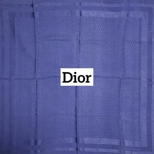 Authentique foulard Christian Dior bleu marine logo CD 65 x 68 cm toutes saisons femme