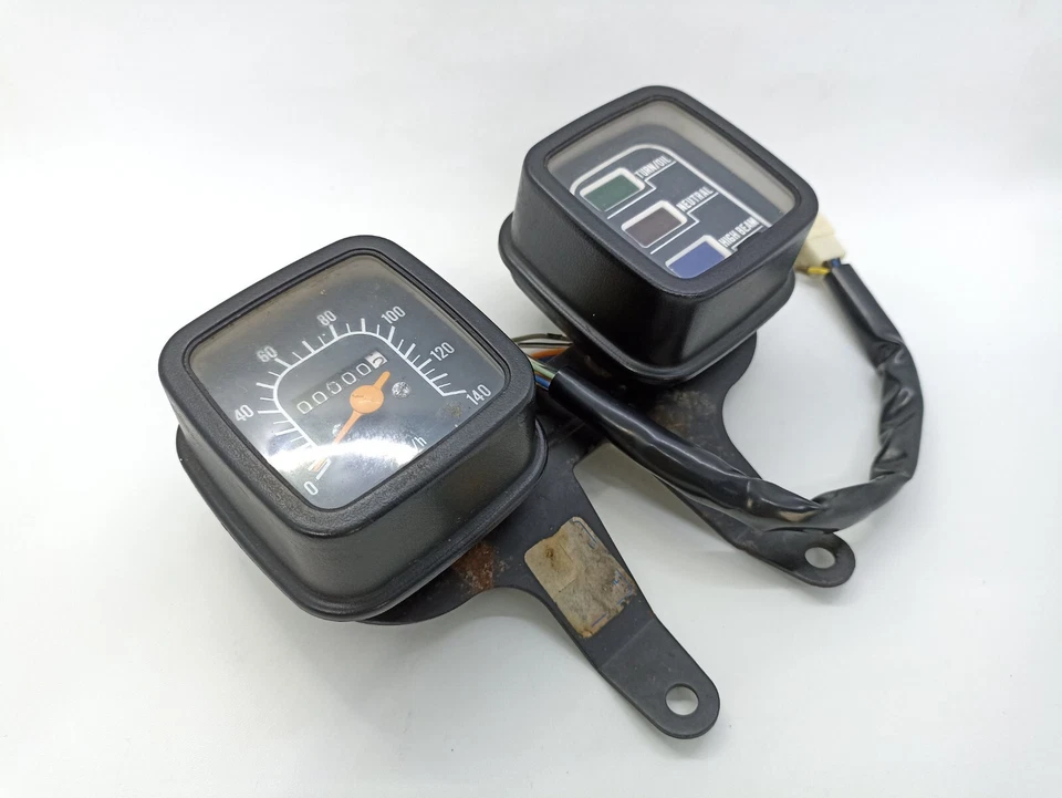 Suzuki TS100 ER A100 A100X Velocímetro Indicador Aceite Neutro Viga Alta Nuevo de Lote Antiguo Japón Foto 2 de 4