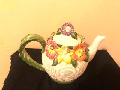 FITZ & FLOYD OMNIBUS TEA KETTLE WITH LID WITH   FLOWER MOTIF