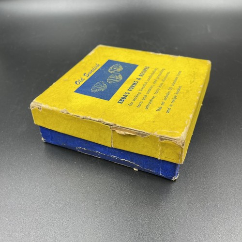 Vecchi EBBA svedesi 12 grandi e 15 mini forme di crostata o biscotti in alluminio vintage - Foto 3 di 10