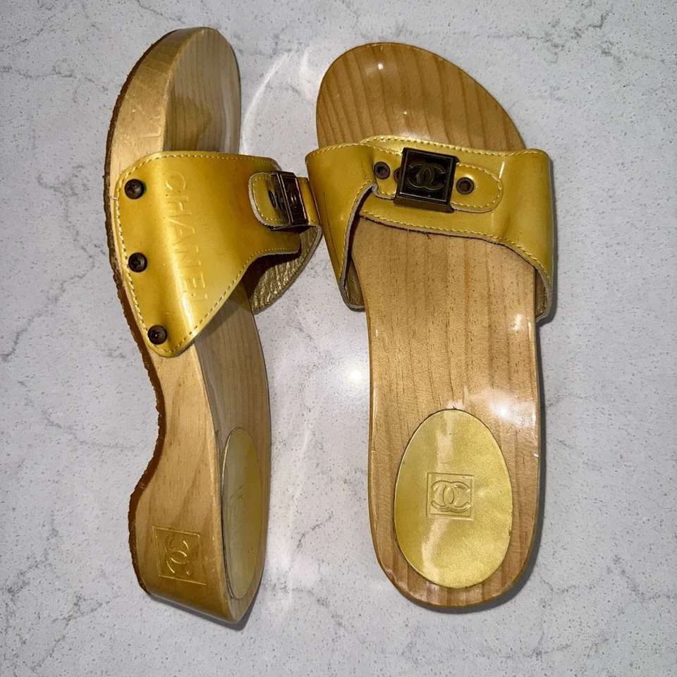 Auténticos zuecos CHANEL, mujer talla EU38 Foto 3 de 4