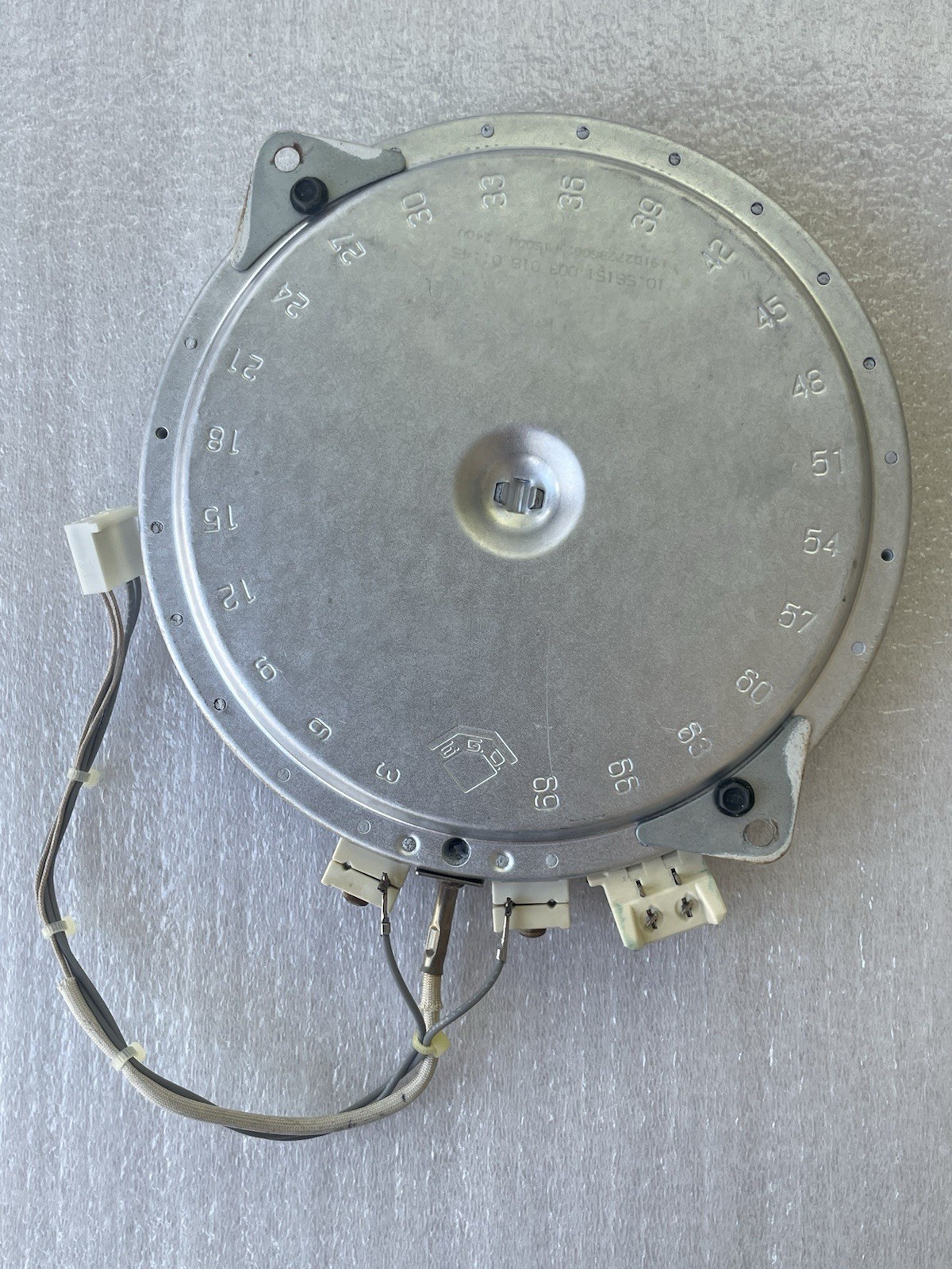 WB30T10067 GE Monogram Center Radiant Element Assembly Surface Burner 1500W, OEM