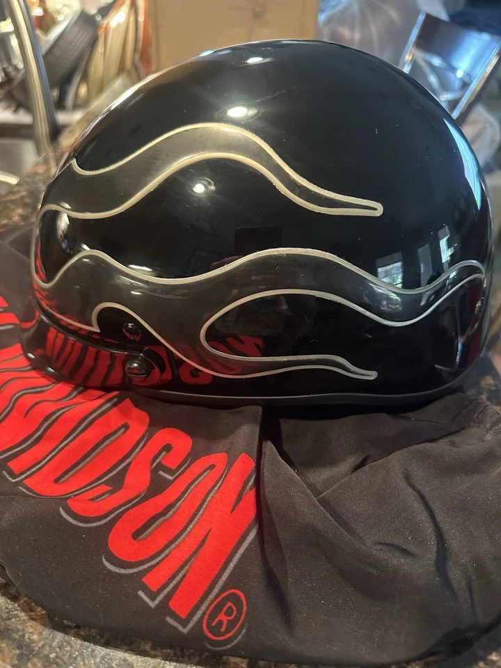 Harley Davidson Half Helmet With Silver Flames / Strap / Carry Bag / XXL - Image 2 of 4