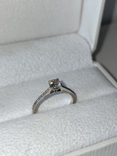 18ct White Gold Diamond Engagement Ring