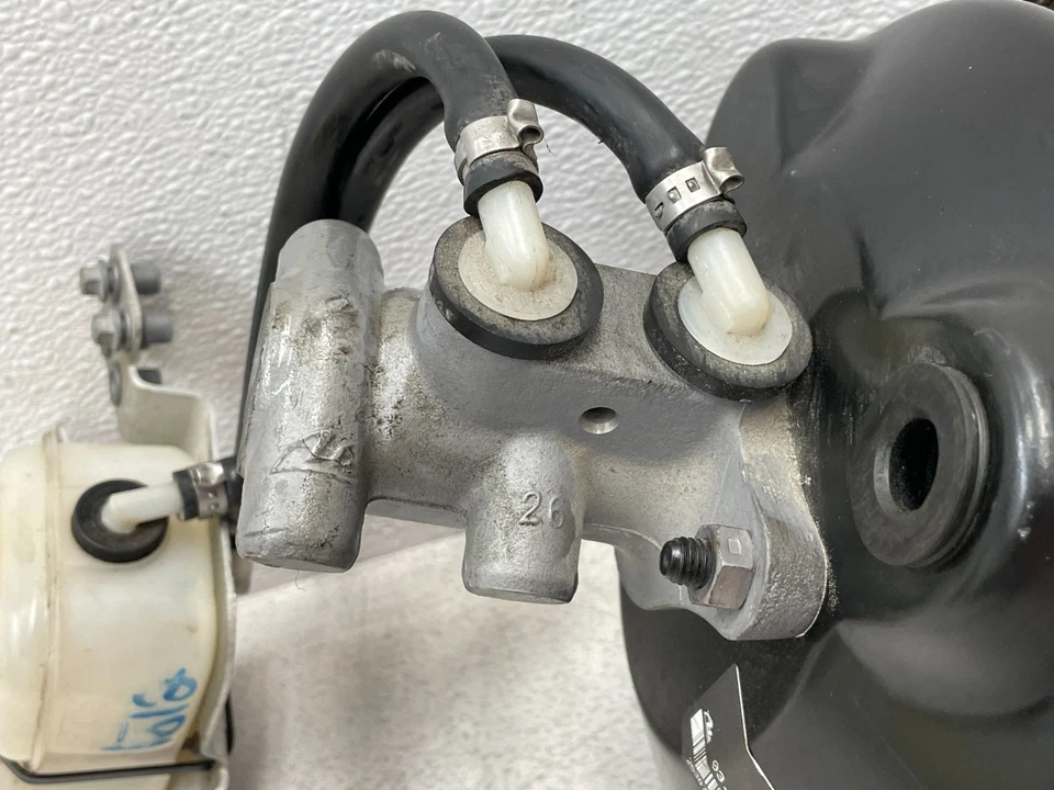 Depósito de cilindro maestro de refuerzo de freno eléctrico Lotus Evora 2010-2014 1612 OEM Foto 3 de 4