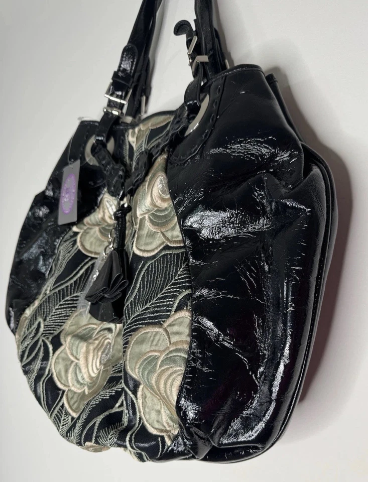 Nuevo con etiquetas Bolso de Mano Sharif Grande Negro con Intrincadas Flores Bordadas, Bolso Dije Foto 4 de 4