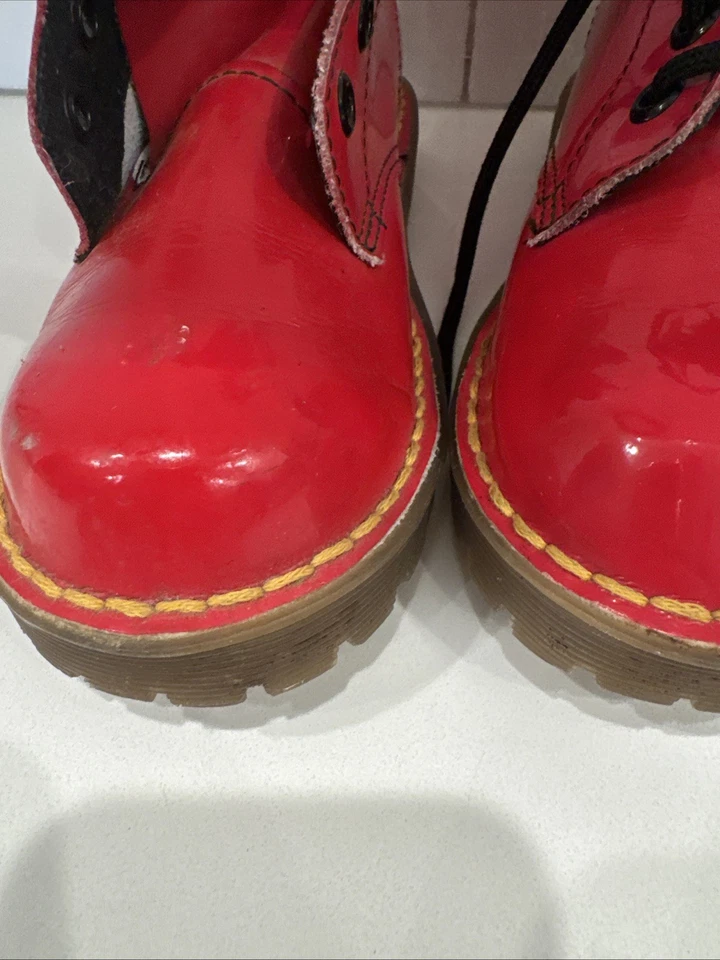 Dr Doc Martens Sz 1 US Red Patent Leather Delaney Lace Up Boots Vtg - Image 3 of 4