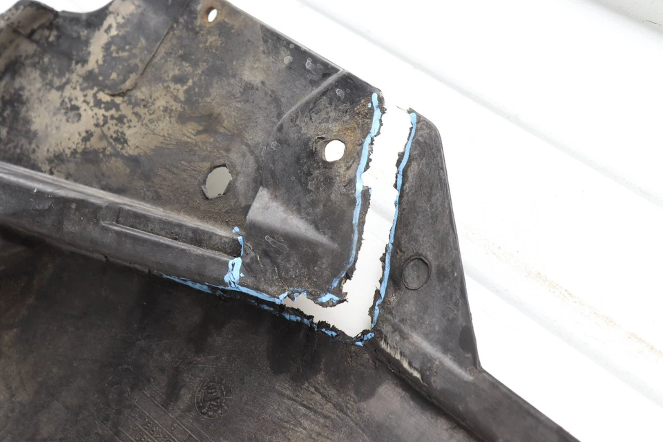 2001-2003 BMW 525I - Front Belly PAN / Shield / Cover 8159980 - Image 2 of 4