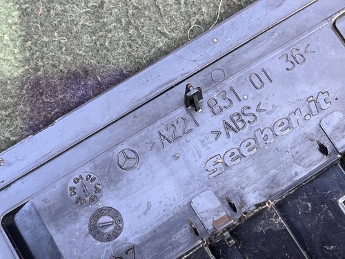 Mercedes-Benz CL550 C216 W216 Floor Vent Cover Driver's Side - Picture 2 of 4