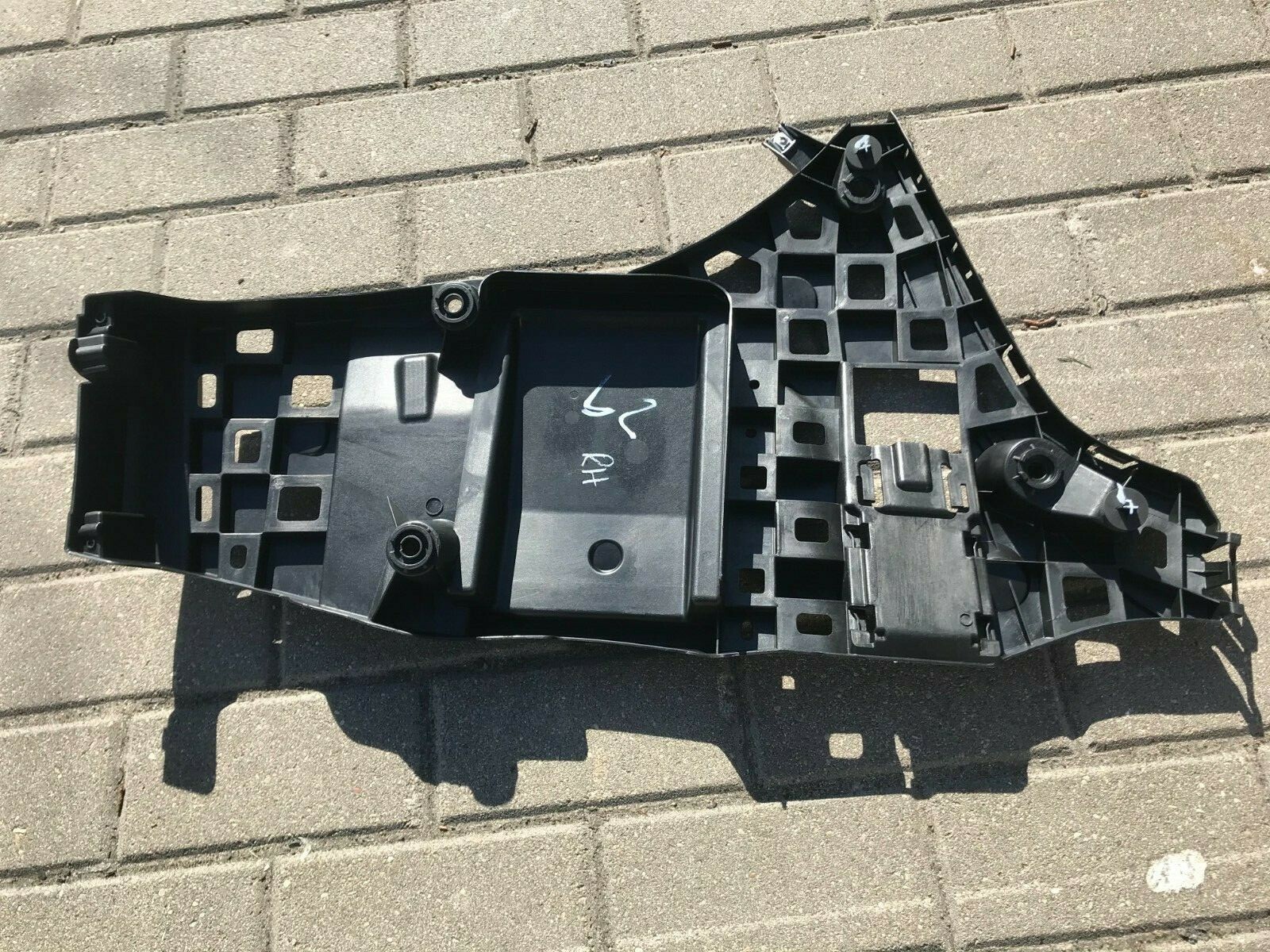 NEW GENUINE BMW X5 G05 REAR BUMPER MOUNT RIGHT 51128069248 8069248 