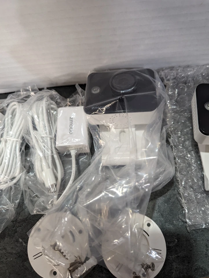 2 Pack Mini Pro 1080P Indoor Home Security Camera ZM-SH75D001-WA Needs Plug in - Image 3 of 4