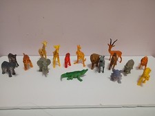 Large Mixed Lot of 17 Plastic Zoo Animals - Safari Jungle Animal Figurines Set