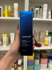 Medicube Zero Pore Blackhead Mud Facial Mask - Skin Cooling & Pore Refining.