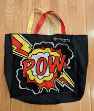 Borsa Converse in tela riutilizzabile nera con grafica fumetto POW in ufficio