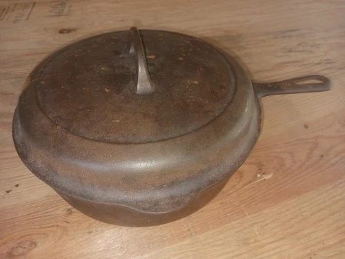 Griswold #8 Skillet And Lid