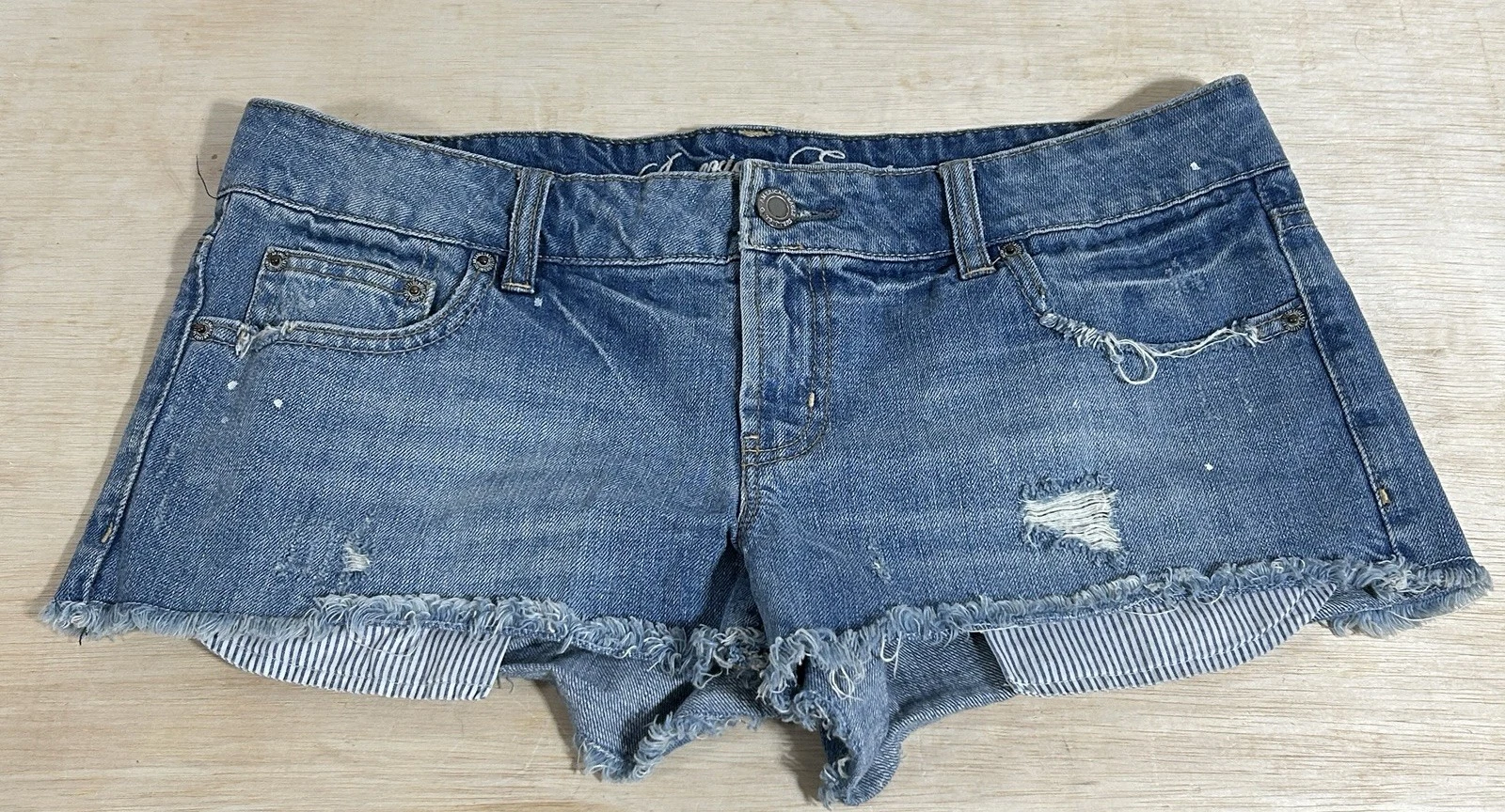 Y2K 00s Low Rise Mini Micro Denim Shorts sz 12 American Eagle Distressed Frayed