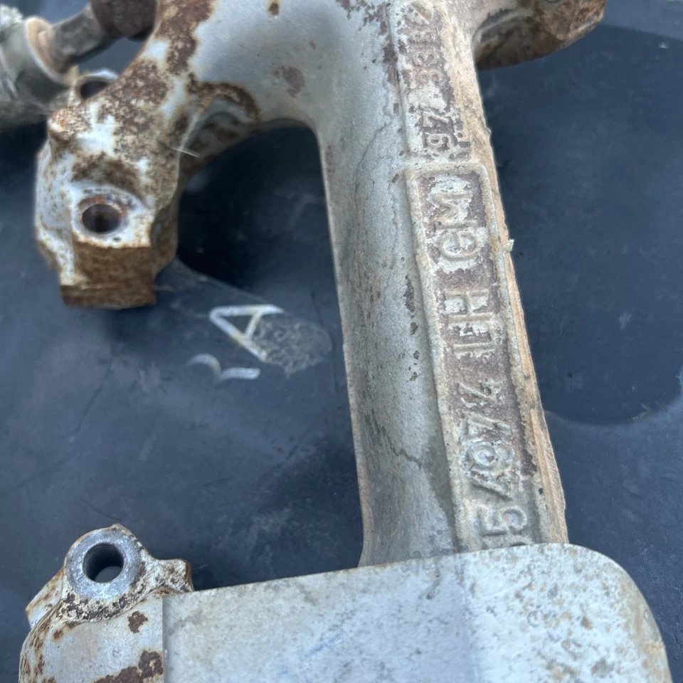 1997 1998 Chevrolet C1500 Exhuast Manifold Drivers Side 5.7L OEM K1500 GMC LEFT - Image 3 of 4