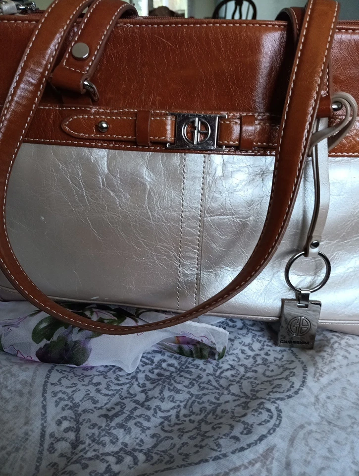 Giani Bernini 金色和棕色皮革单肩包钱包手提包 — 第 3/4 张图片