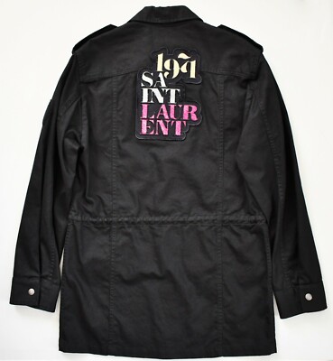 SAINT LAURENTâ
çŽ æµïŒGLITTER LOGO PATCH Black MILITARY PARKA $2300 ðïž SAINT LAURENT GLITTER LOGO PATCH Black MILITARY