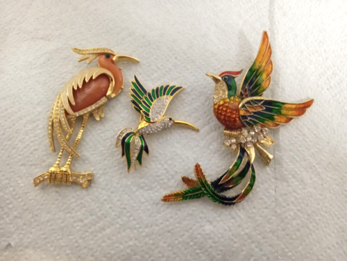 LOT 3 BROOCHES PINS RHINESTONES ENAMEL BIRD OF PARADISE HUMMINGBIRD FLAMINGO