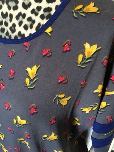 New With Tags Women's LulaRoe Irma Size XS - Picture 2 of 4