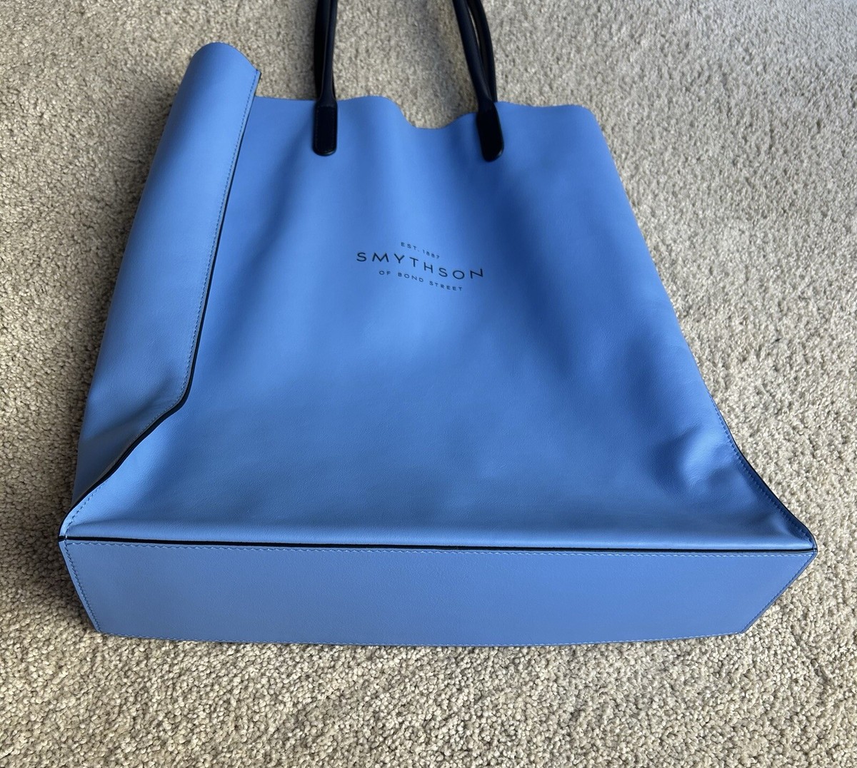 ▶︎〓SMYTHSON〓 The Kingly tote / Nile Blue East West Tote Bag with Zip in Panama in nile blue | Smythson