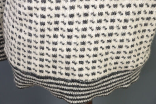 DEVOLD White Abstract Printed Crew Neck Wool Knit Ski Sweater Size XL - Picture 14 of 17