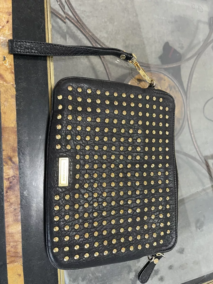 Burberry hotsell hand purse