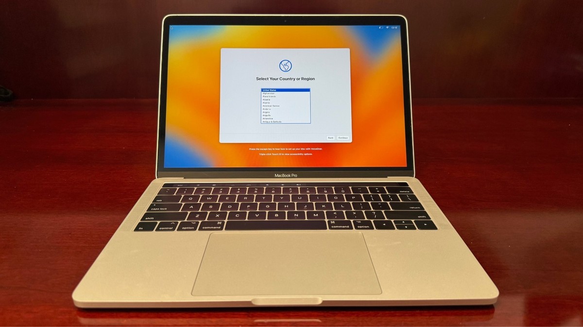 MacBook Pro A1706 Touch Bar搭載モデル 256GB 13 Apple Macbook Pro Core i7 4.0GHz Turbo 256GB SSD 16GB