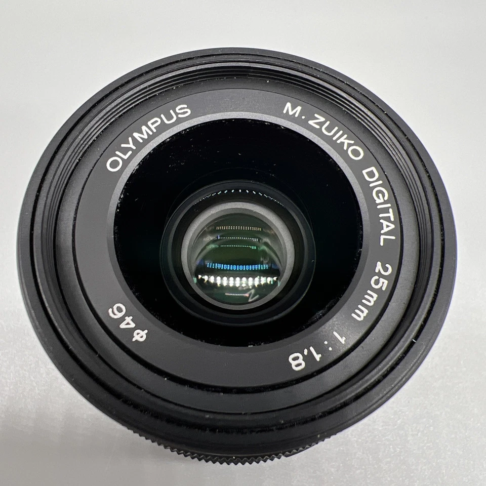 Olympus • M.Zuiko 25mm f/1.8 AF Lens • Black • Micro Four Thirds System - Image 3 of 4